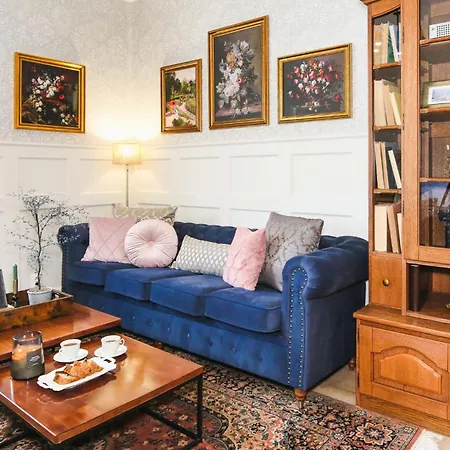 Snila Apartment